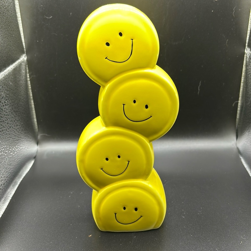 Smiley face flower vase. Vintage 1990’s
